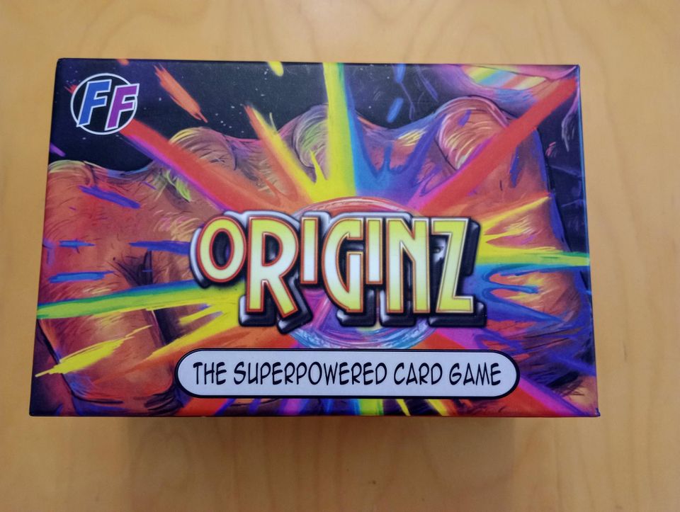 Originz korttipeli The Superpowered Card Game