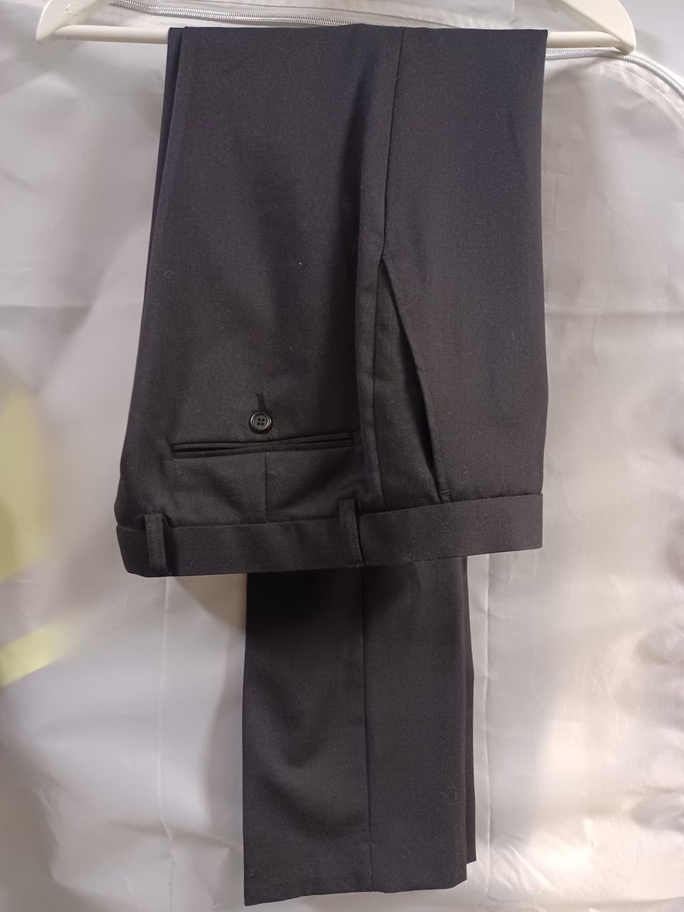 Dressmanin mustat puvun/suorat housut, Koko: 32/32 Slim fit