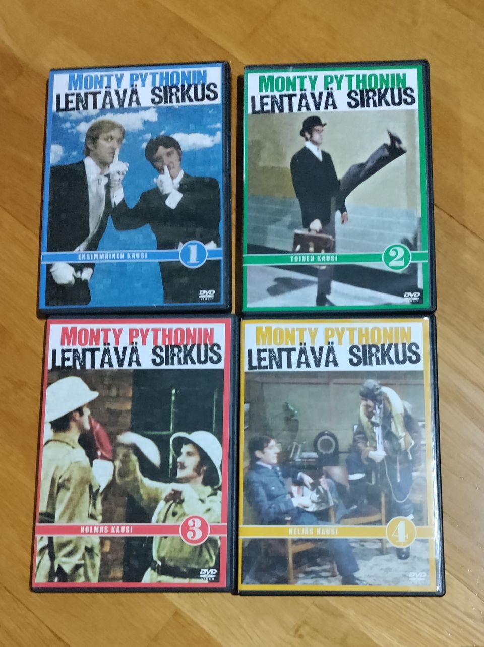 Monty Pythonin lentävä sirkus kaudet 1-4 DVD