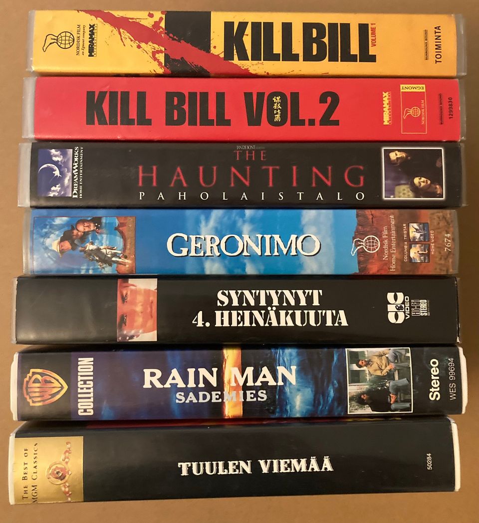 7kpl VHS kasetteja