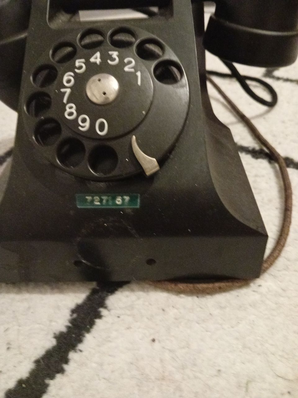 Vanha pöytäpuhelin