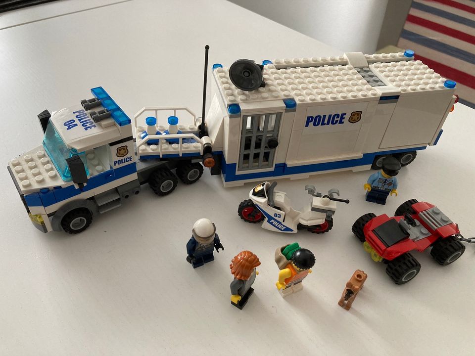 LEGO City 60139 Liikkuva komentokeskus ja 7741 Poliisihelikopteri