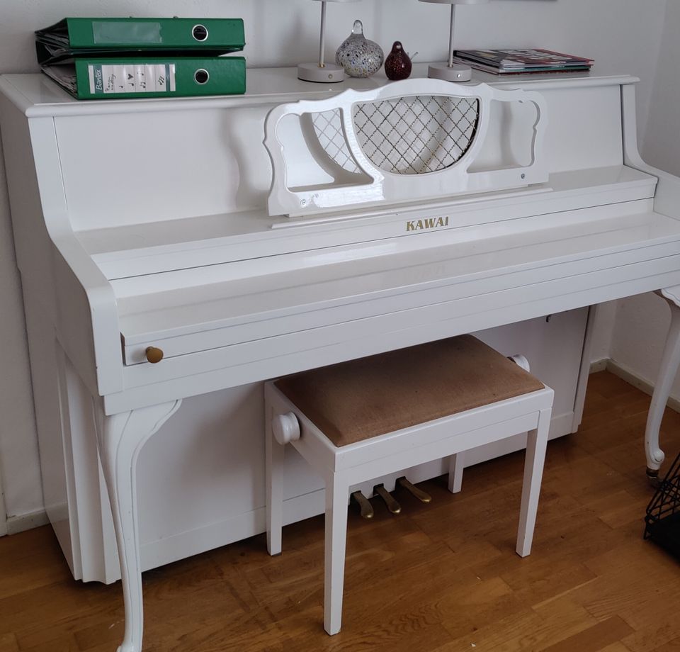 Kawai piano