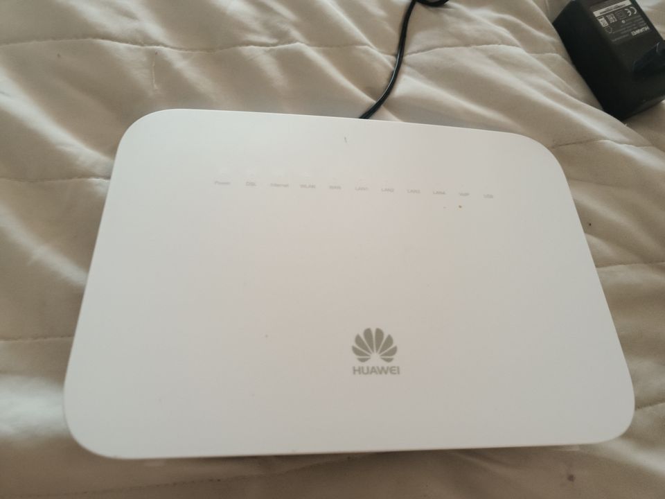 Modeemi Huawei home gateway DG8245W2