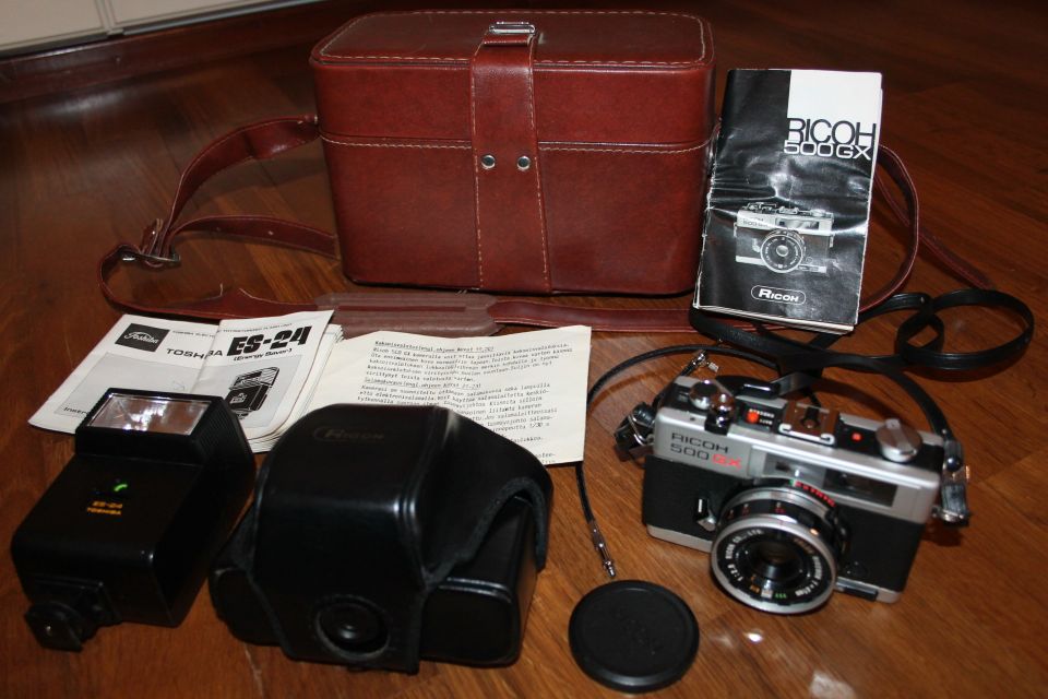 Ricoh 500 GX filmikamera hieno 70-luku Japani kamerapaketti salama laukku yms