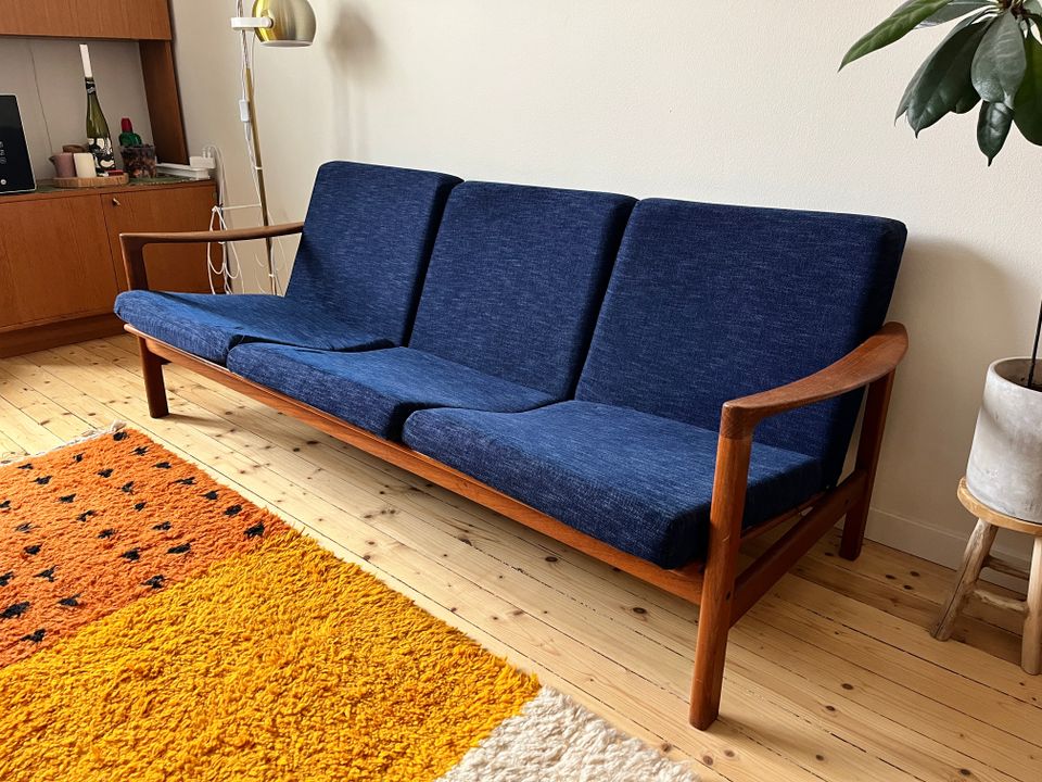 Scandinavian teak sofa - 3 seats