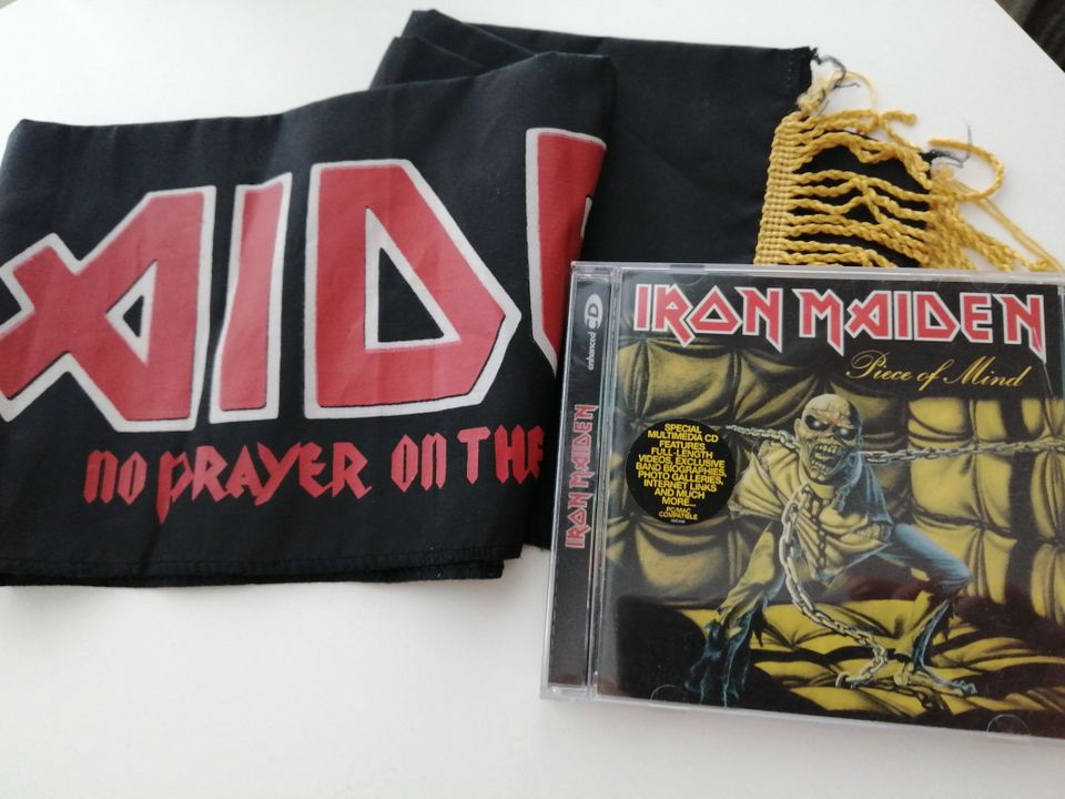 Iron Maiden kiertuehuivi 1990 + CD Piece of Mind