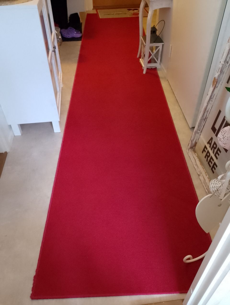 4 m pitkä punainen jouluinen matto