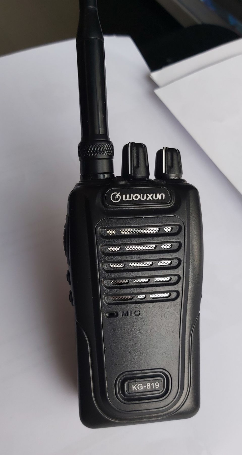 Wouxun KG-819 68Mhz vhf-radiopuhelin