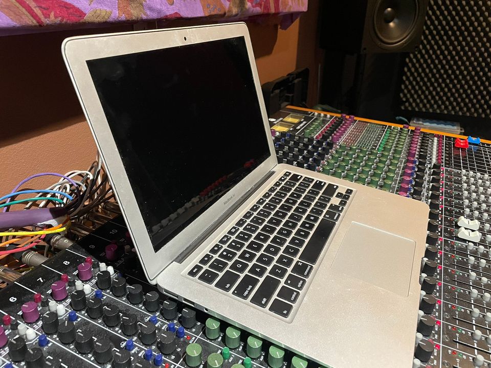 MacBook Air 13” Early 2015