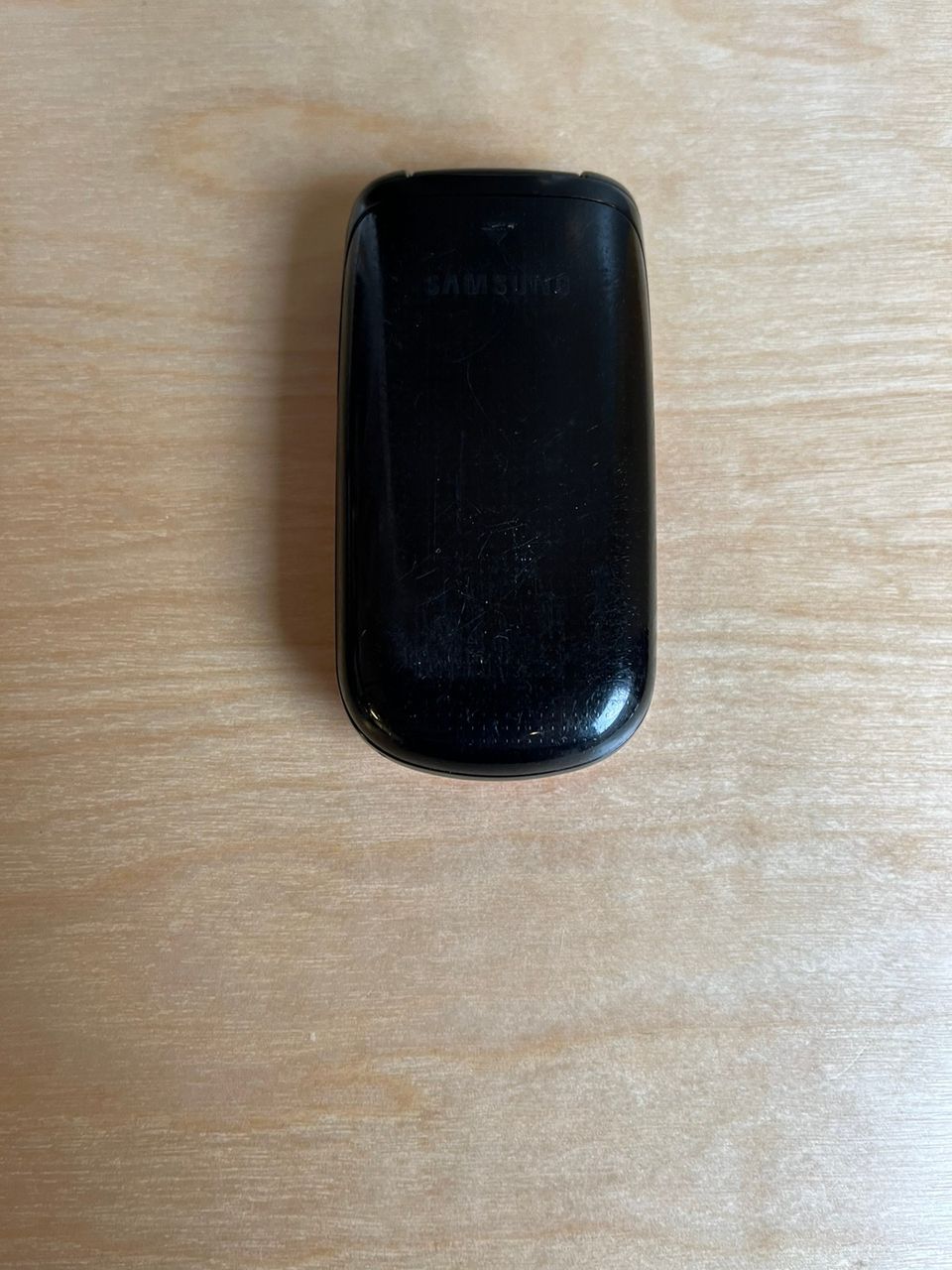 Samsung simpukkapuhelin GT-E1150i