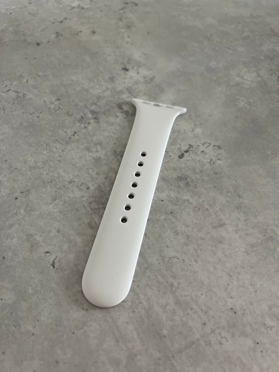 Apple Watch S/M puolet rannekkeesta