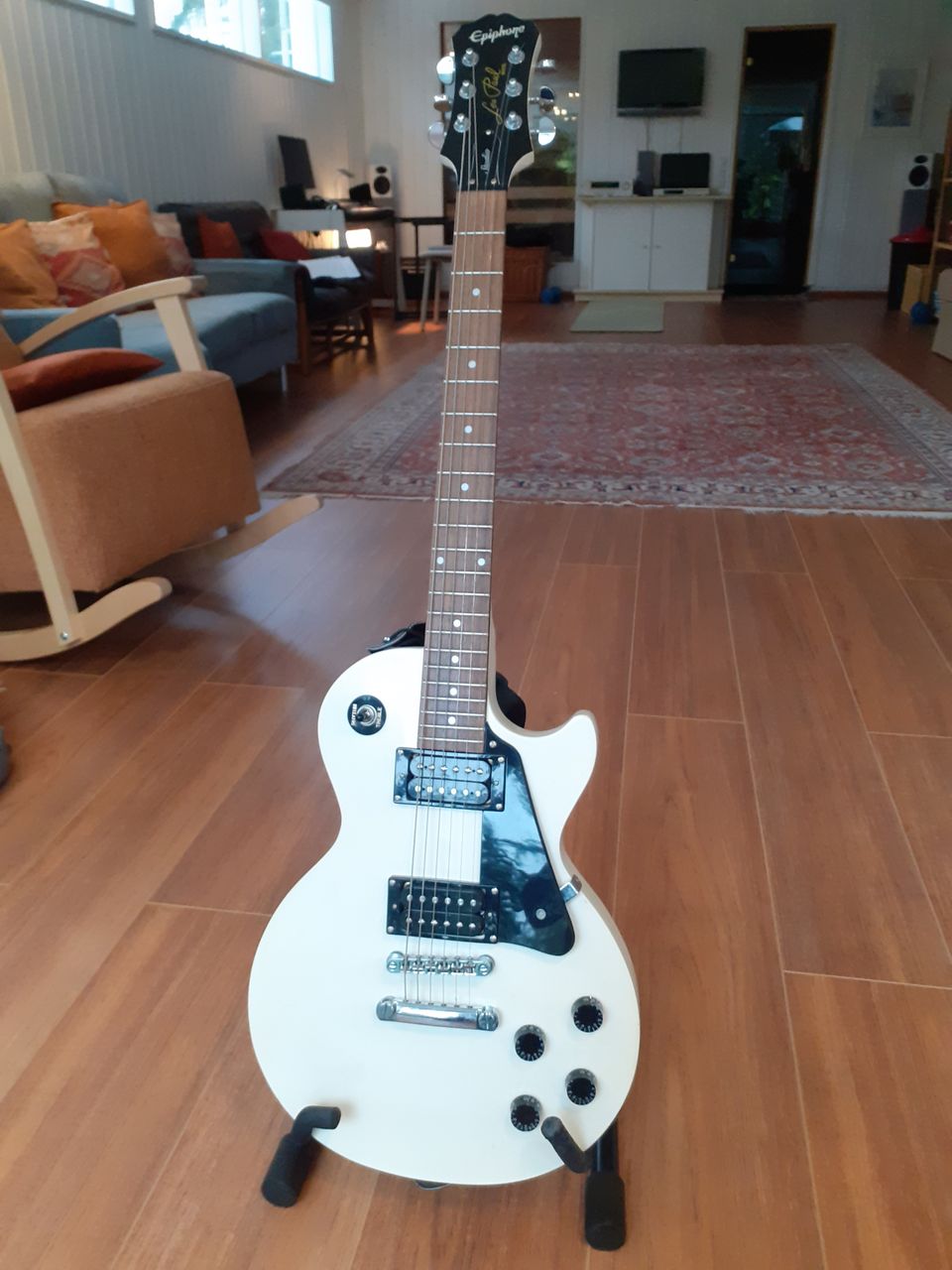 Epiphone Les Paul Studio White kitara