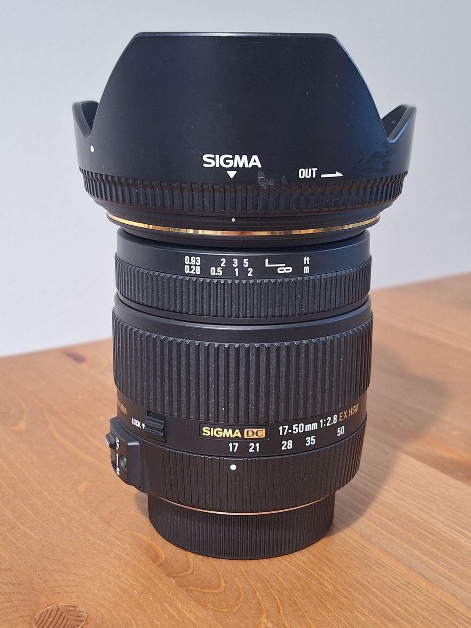 Sigma 17-50mm f/2.8 EX DC OS HSM