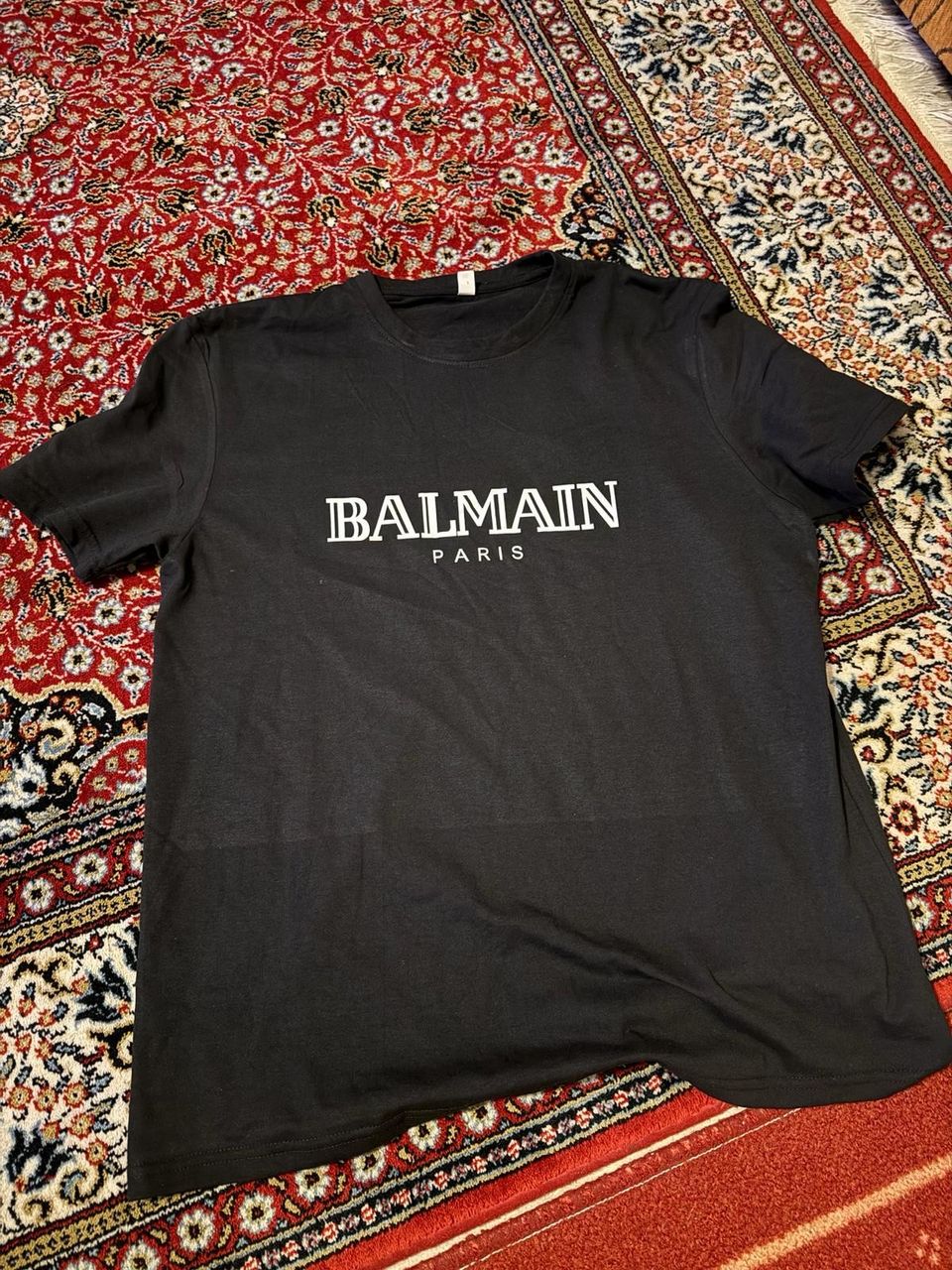 Balmain Milano T-paita XL koko ja uusi JKL