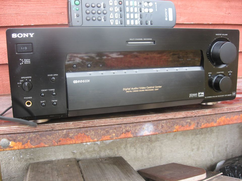 AV Viritinvahvistin. Sony STR-DB830