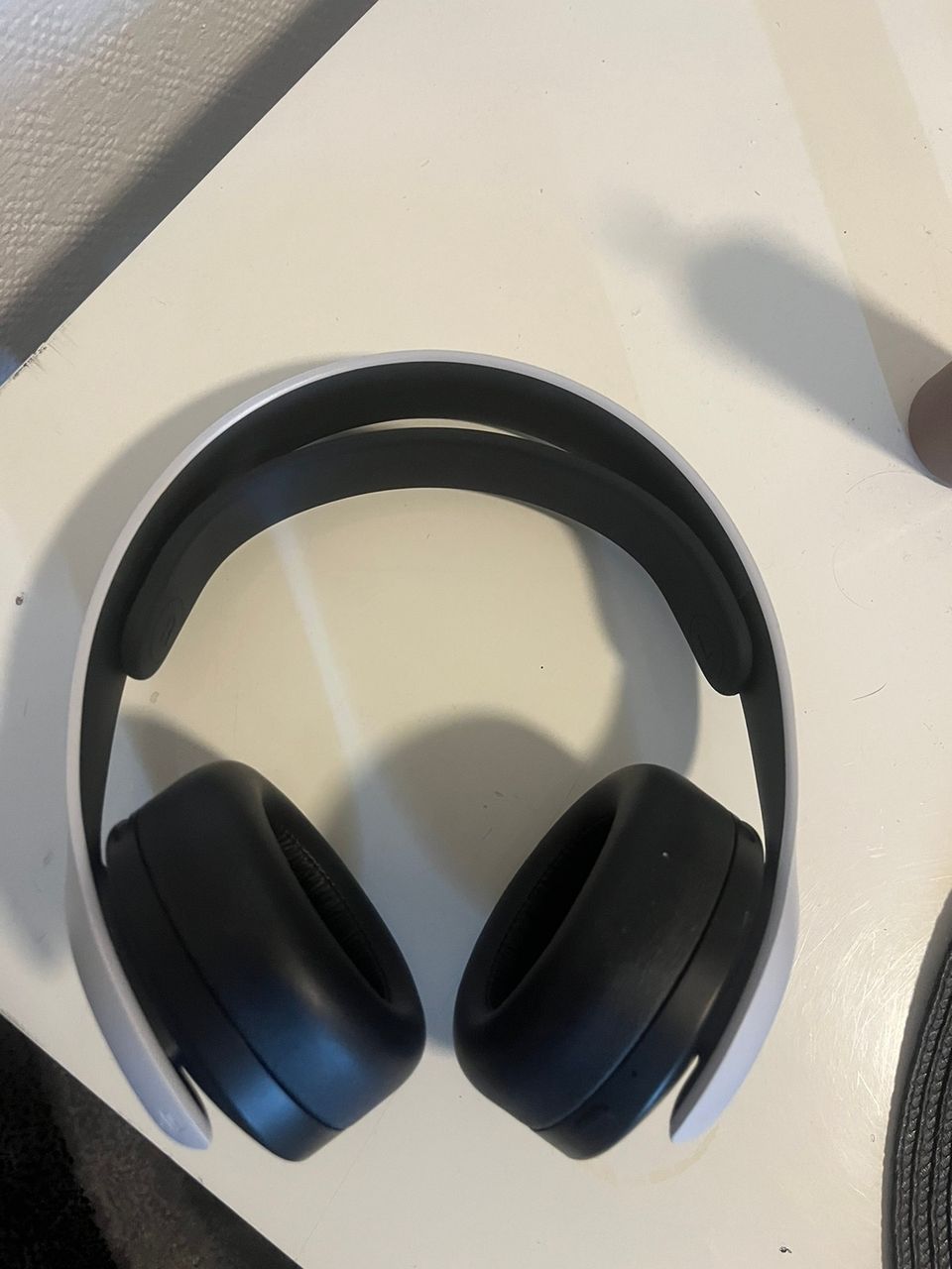 Sony pulse 3D kuulokkeet