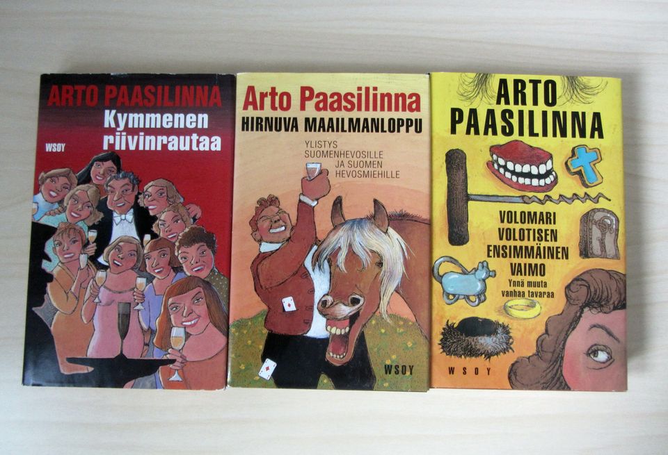 Arto Paasilinna kirjoja