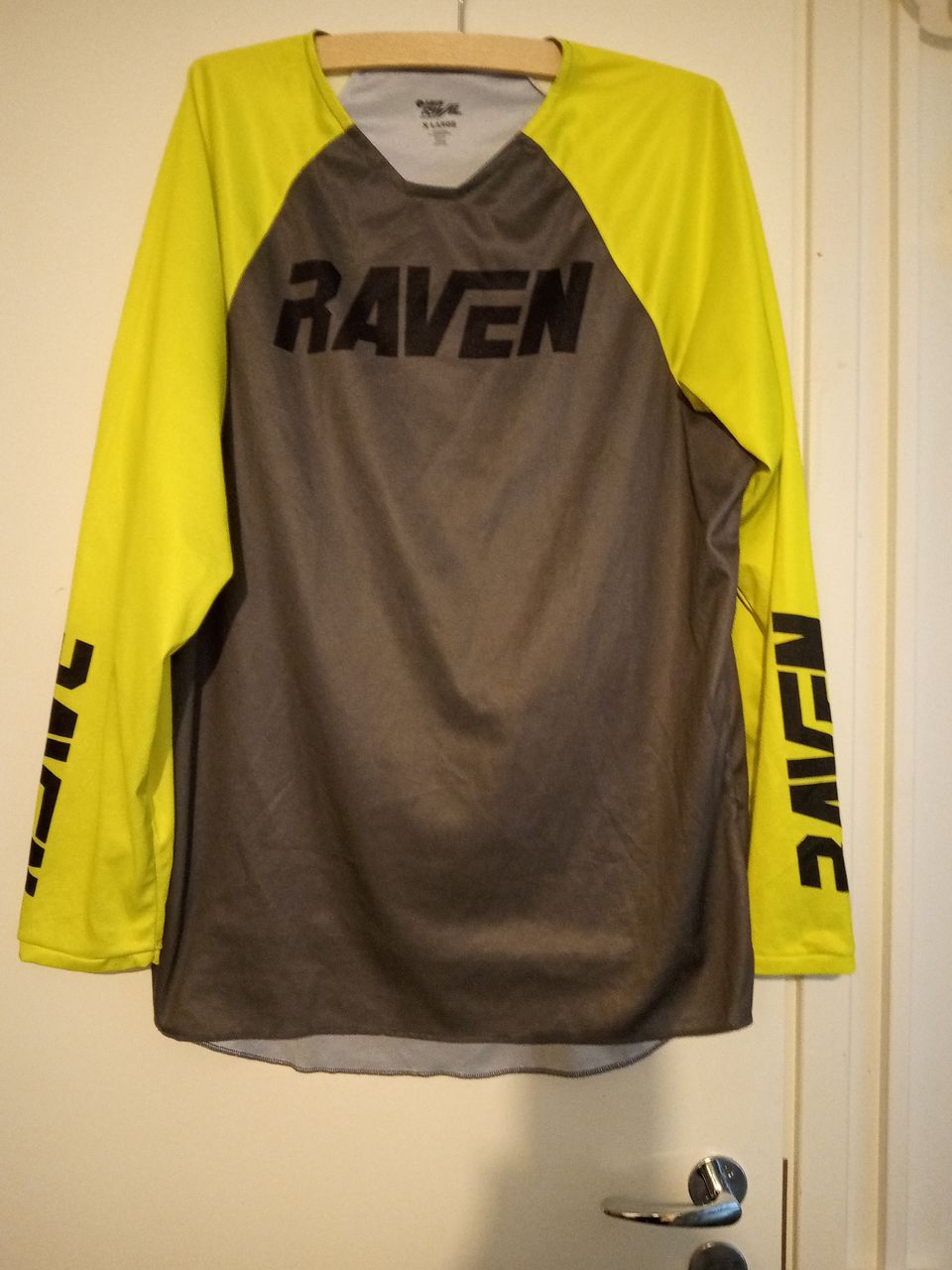 Raven pyöräily paita