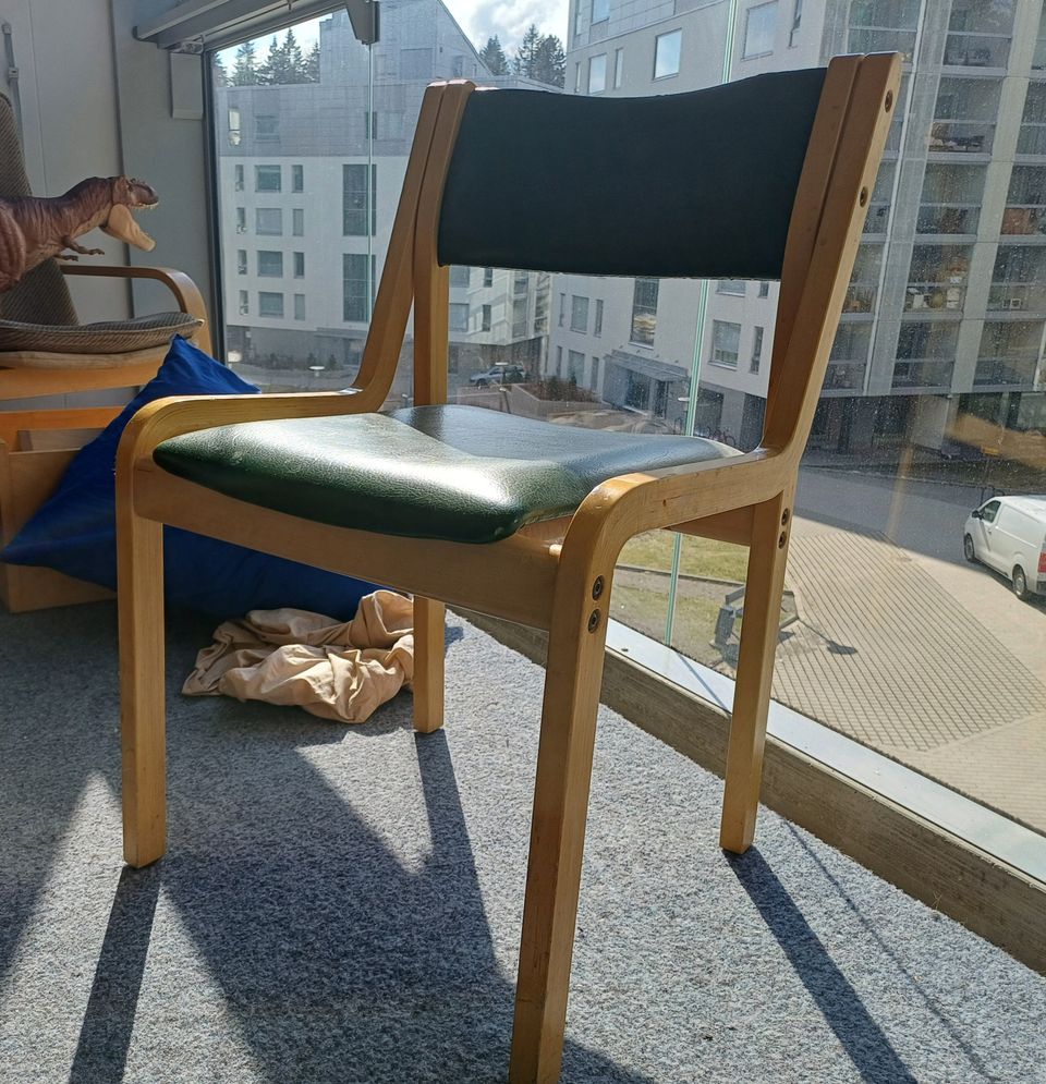 Kari tuoli (Oy Pekka Korhonen) 80-luvulta