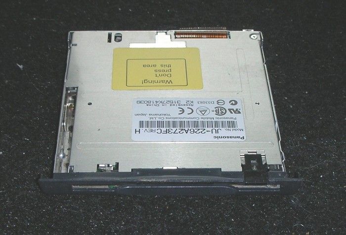 Panasonic diskettiasema ( laptop )