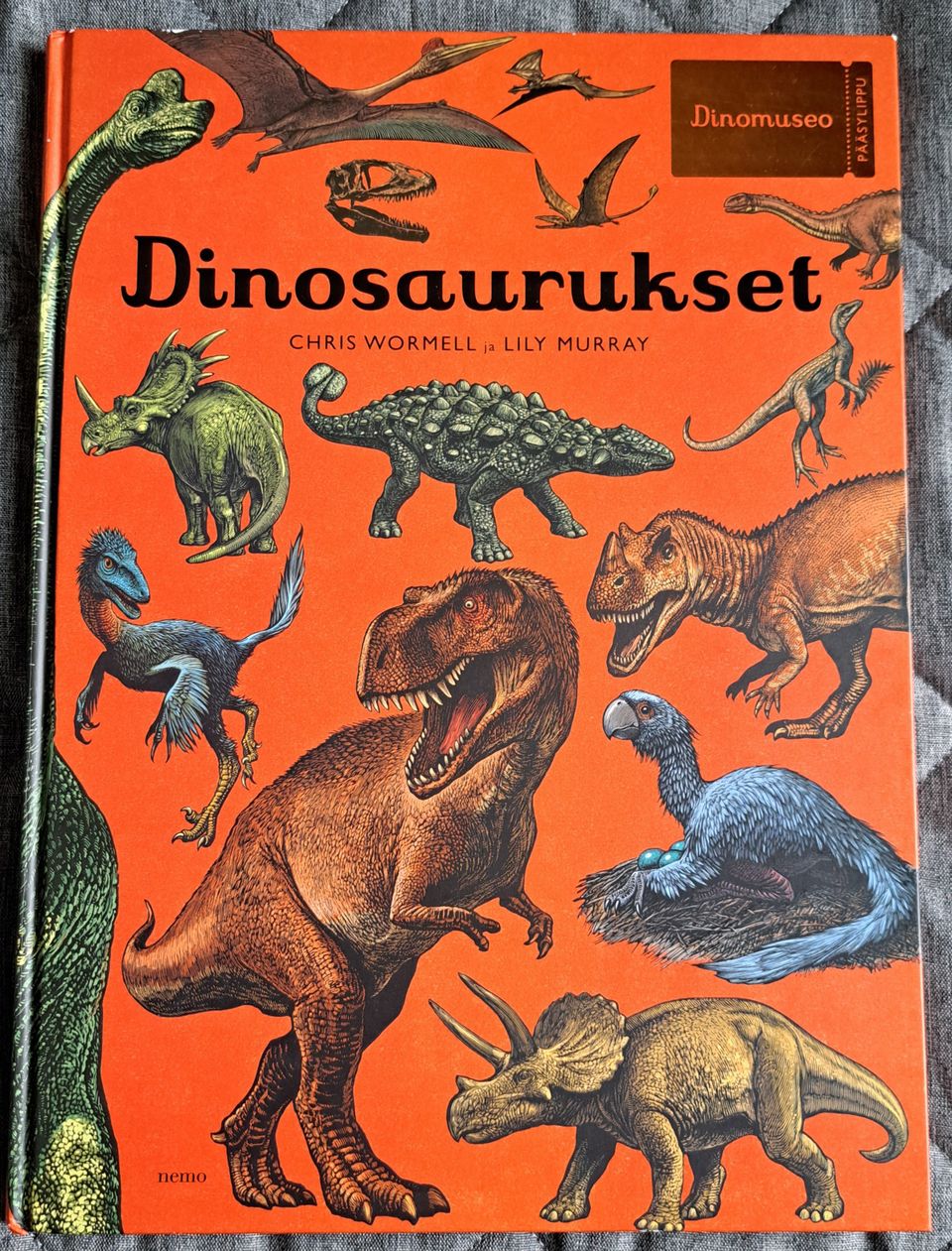 DINOSAURUKSET