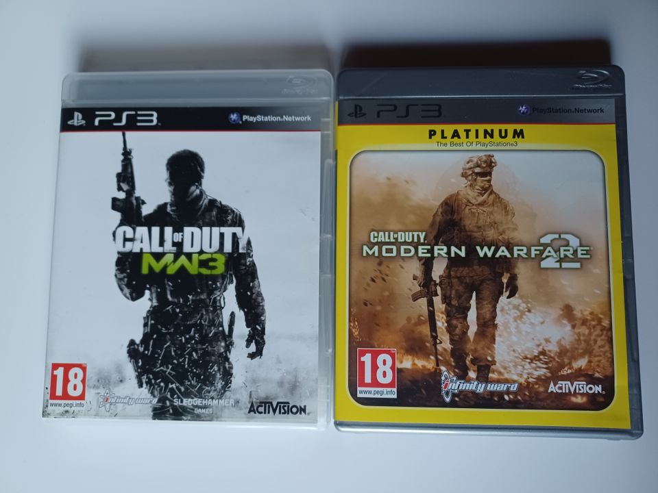 PS3 Call of Duty MW2 ja MW3 -pelit