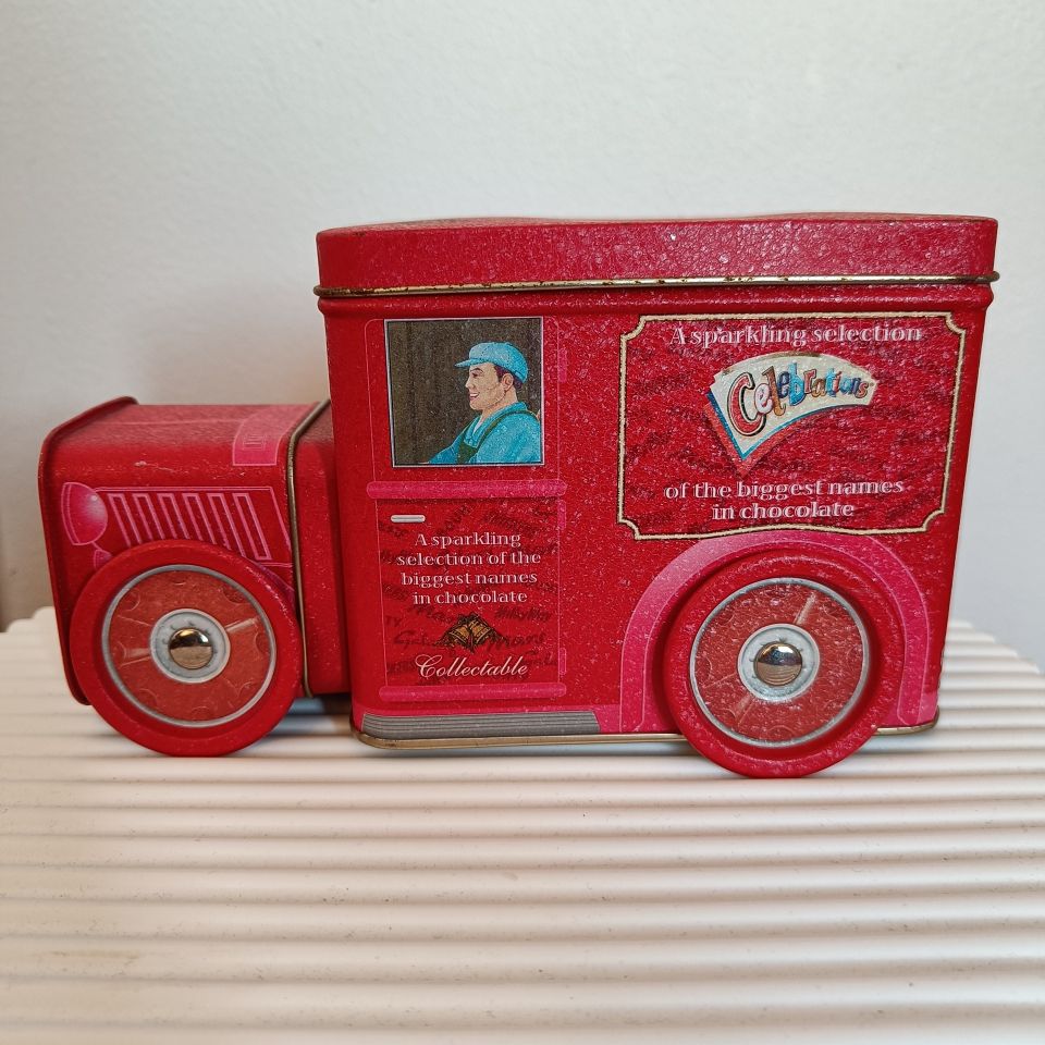 Peltiauto peltipurkki Mars collectable