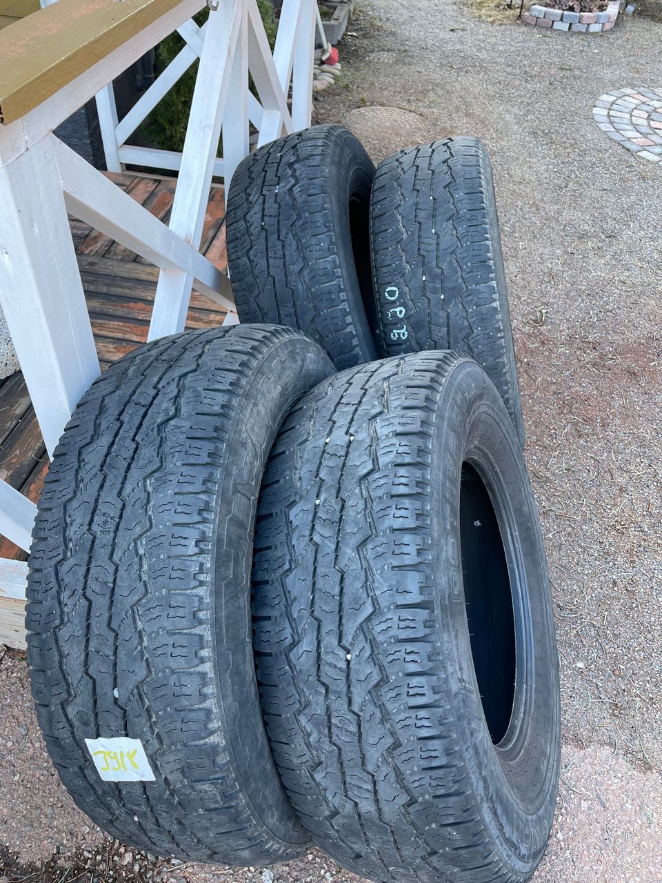 Nokian renkaat 4kpl 265/70 R17