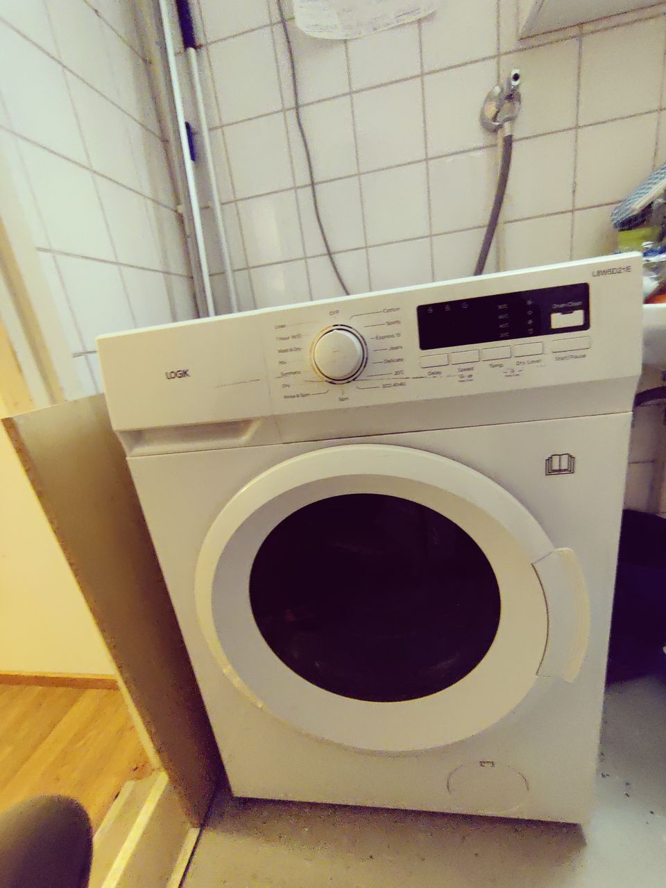 Logic kuivaava pesukone L8W5D21E
