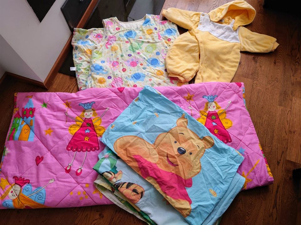 Juniorpussilakanasetti + Lasten päiväpeitto + Lasten makuupussi + Vauvahaalari