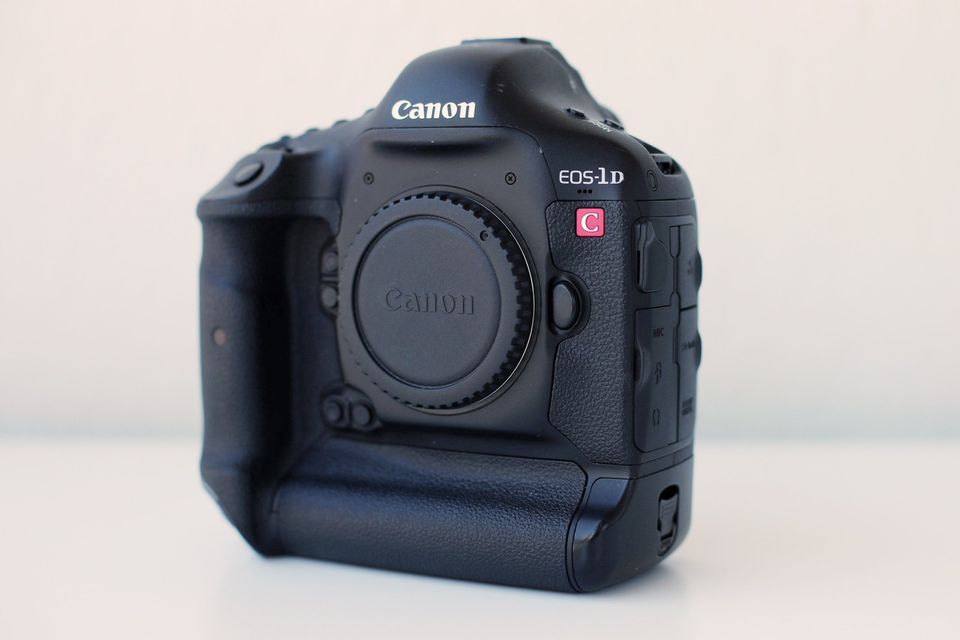 Canon 1Dc