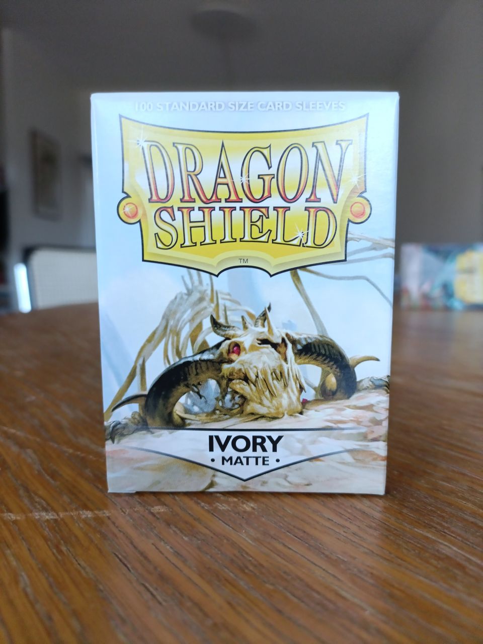 Dragon shield, Ivory Matte, 100 standard size card sleeves