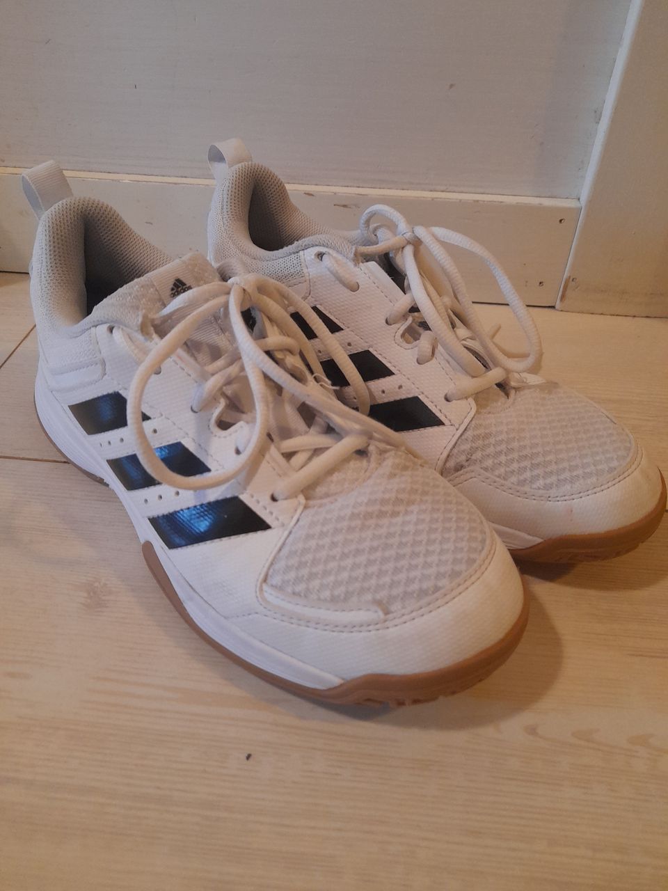 Adidas sisäpelikengät 38⅔