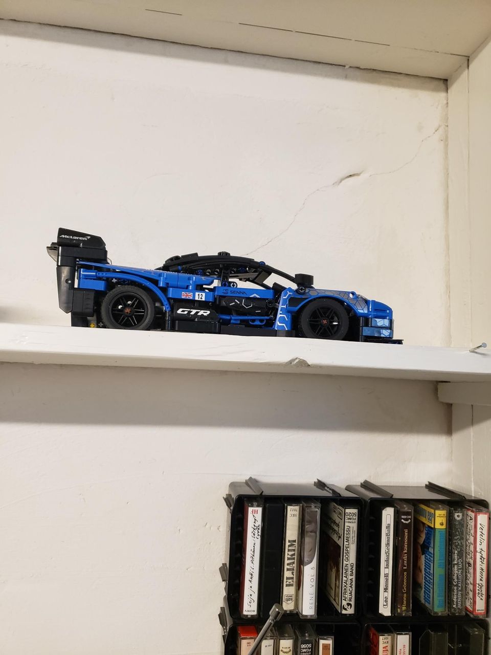 Lego Technic 42123 urheiluauto