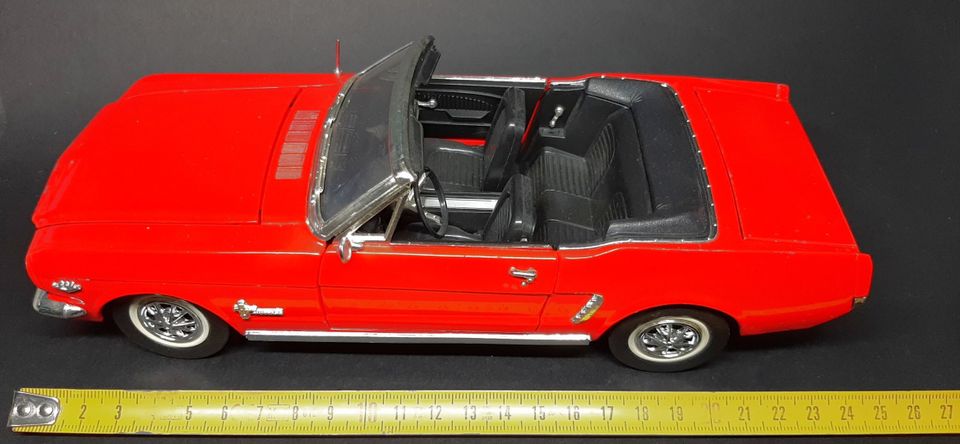 Solido Ford Mustang 1:18
