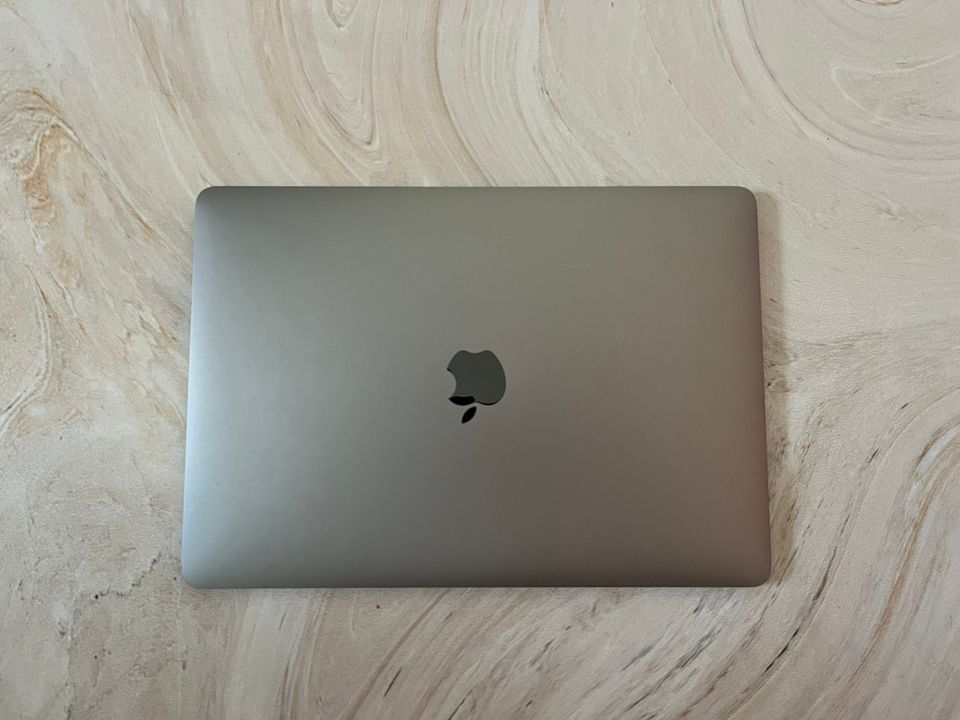 MacBook Pro 13” late 2019 läppäri, touchbar