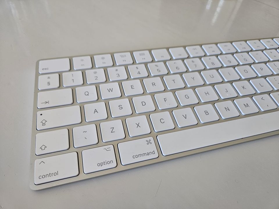 Apple Magic Keyboard numeronäppäimistöllä