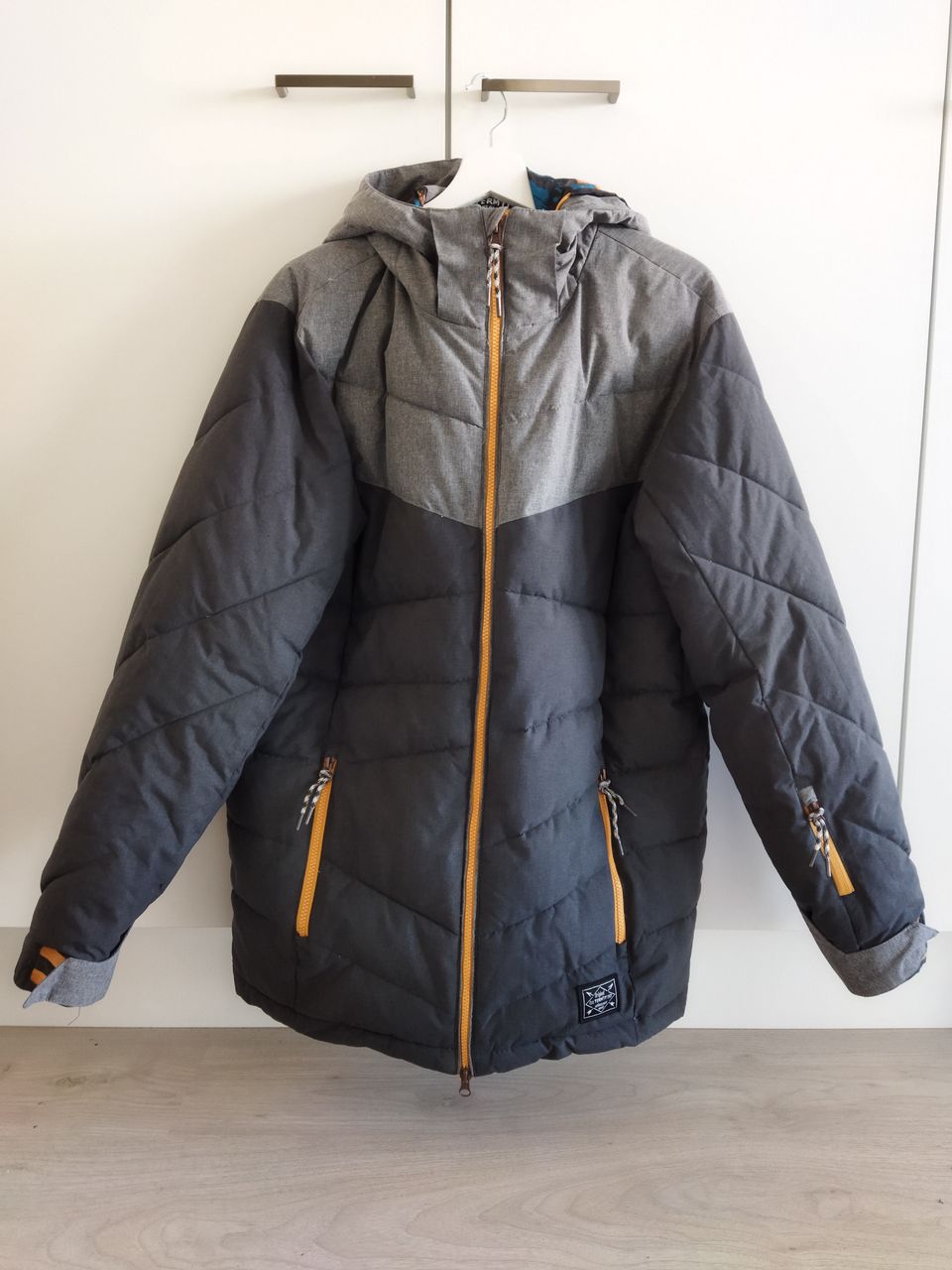 Men's Insulated Jacket L-XL, snowboarding, miesten toppatakki