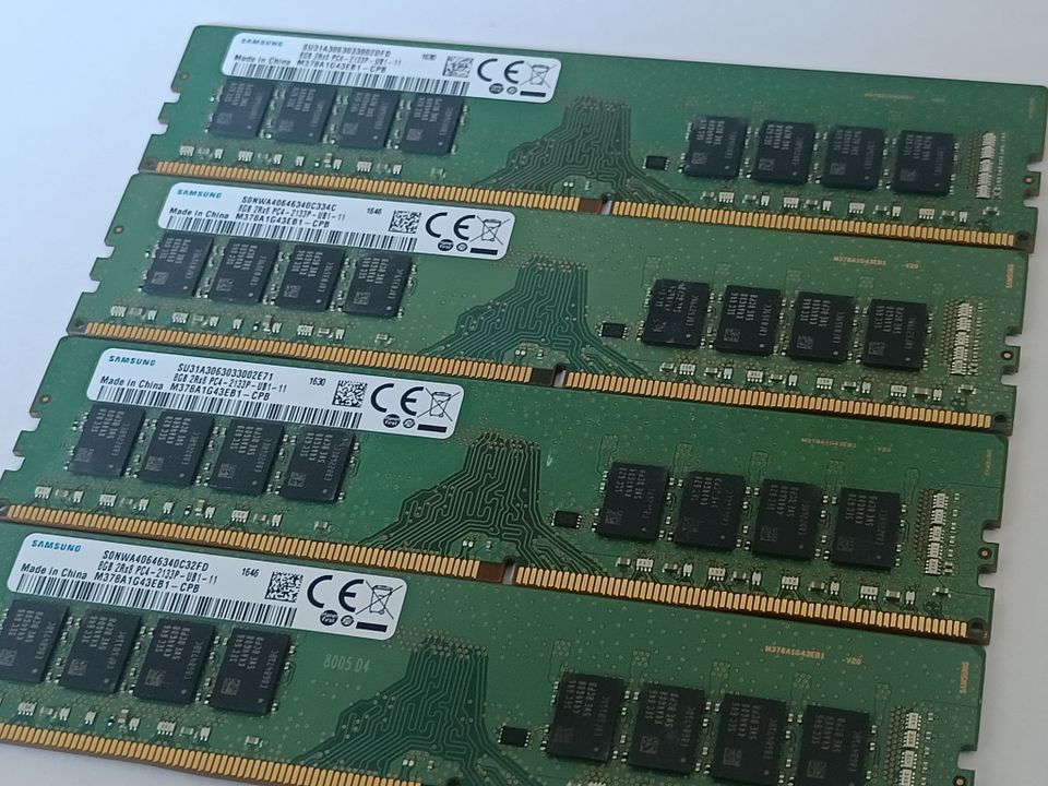 32GB (4x8GB) DDR4 2133MHZ Pöytäkoneen muistikammat