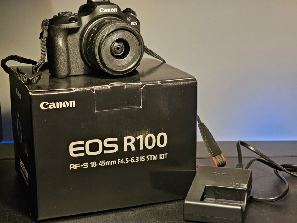 Canon EOS R100 peilitön järjestelmäkamera + 18-45mm objektiivi