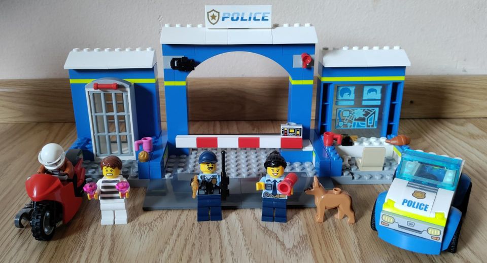 Lego City 60370 poliisiasema