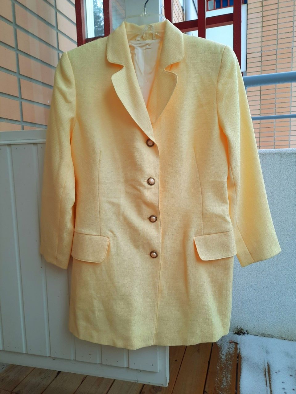Vaalean keltainen jakku/mekko. Koko n.M. vintage