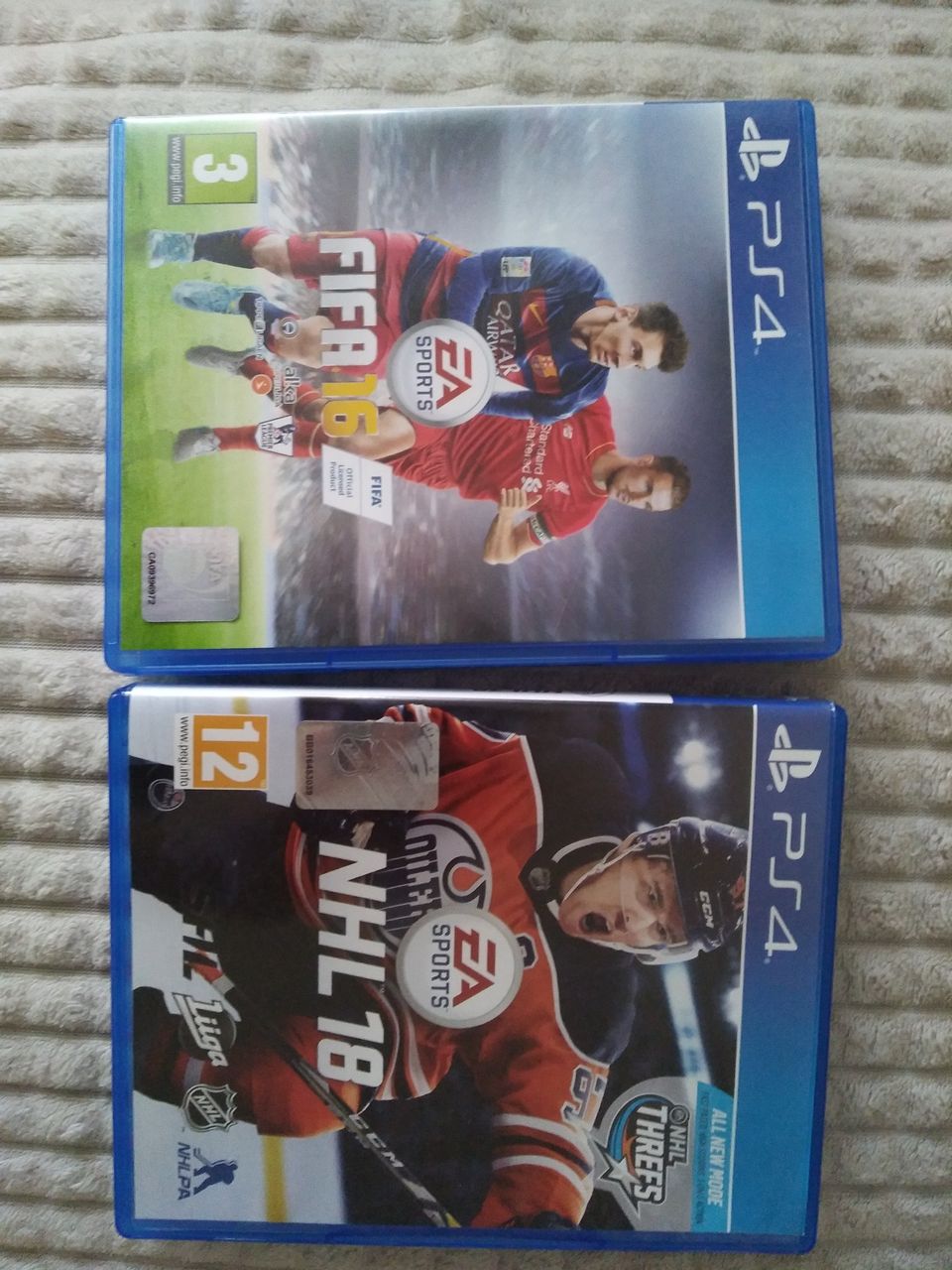 PS4 FIFA 16 + NHL 18