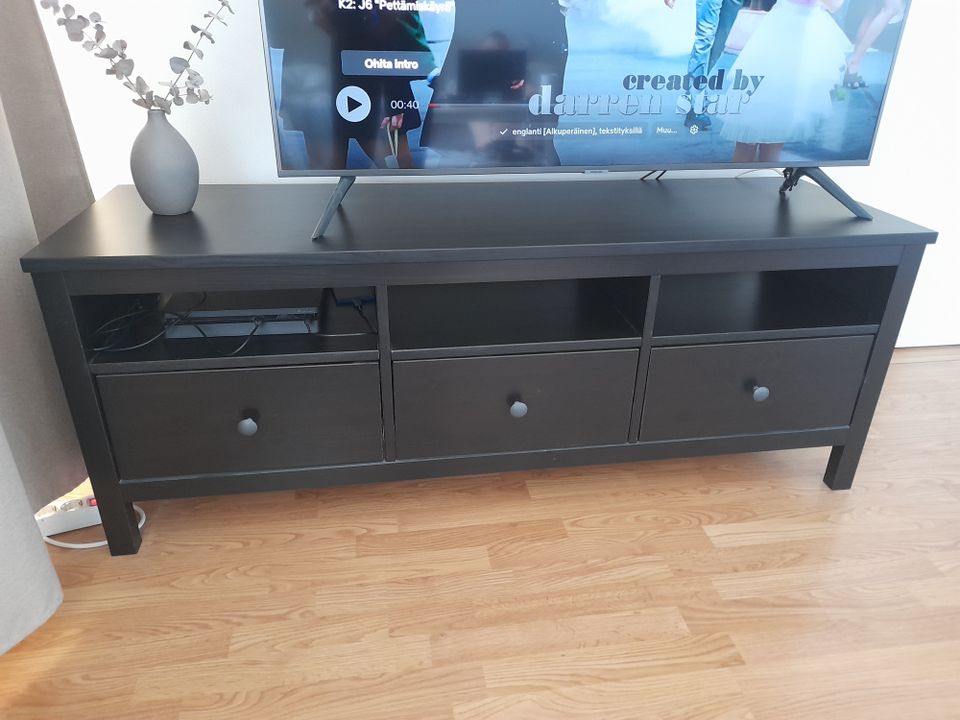 Ikean Tv-taso