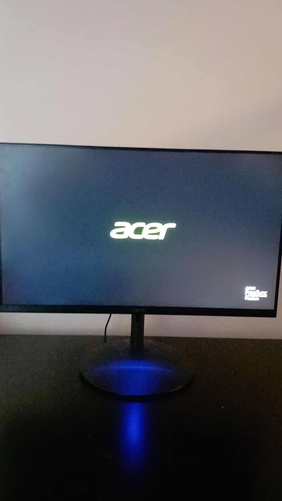 Acer Nitro XFO 180hz pelinäyttö