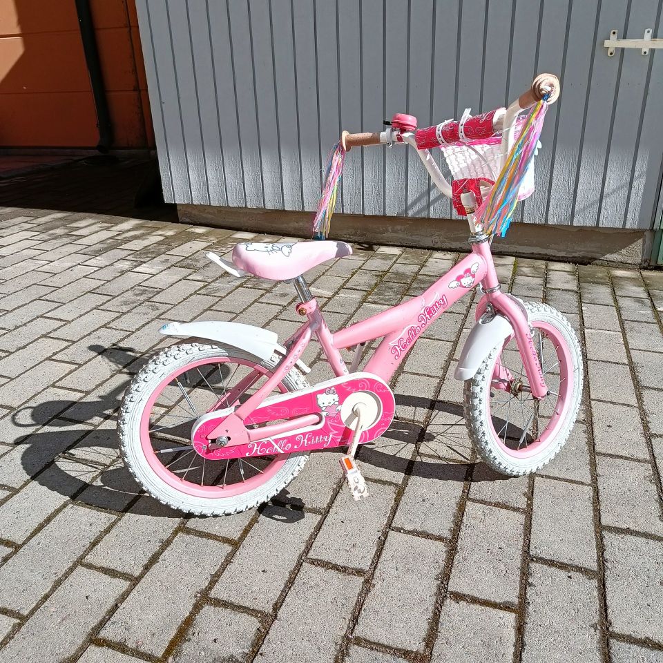 16" Hello Kitty - tyttöjen pyörä (Varattu)
