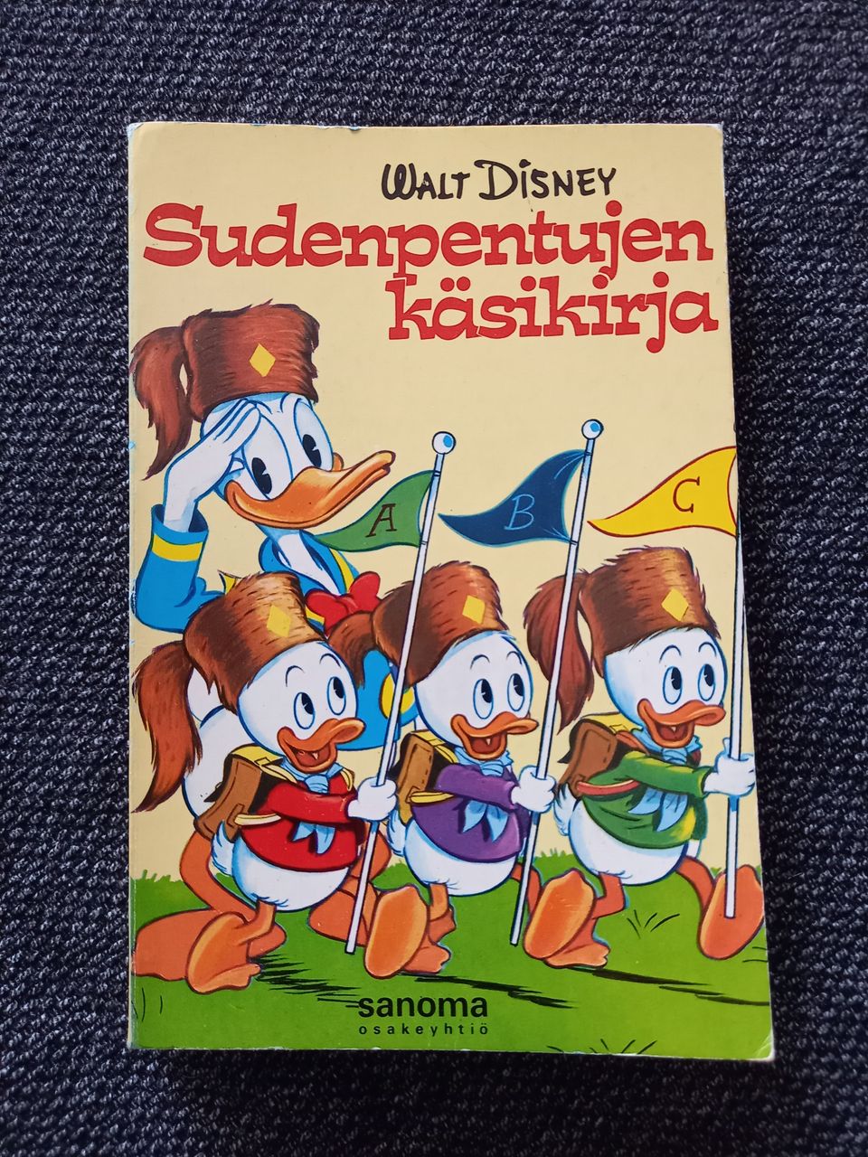 Walt Disney Sudenpentujen käsikirja