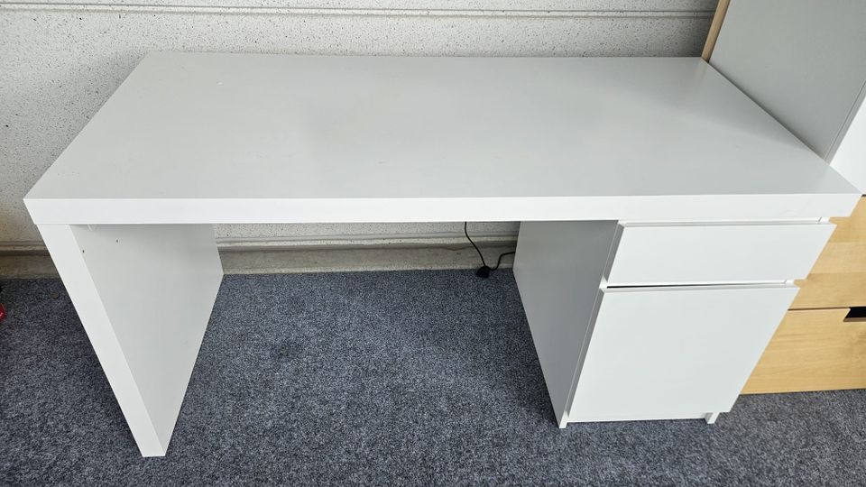 Ikea Malm työpöytä