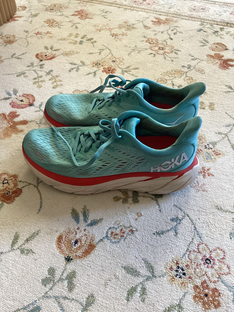 Hoka one one clifton 8 naisten lenkkarit koko 39 ¼